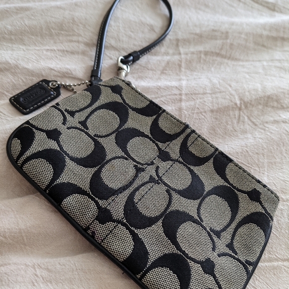 Coach Wristlet - Picture 2 of 4